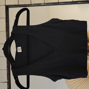 Aritzia Sunday Best V neck tank top